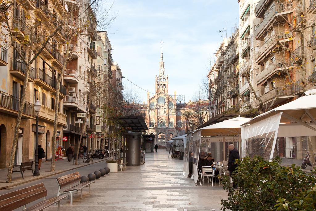 Barcelona Me Enamora Apartment Bagian luar foto